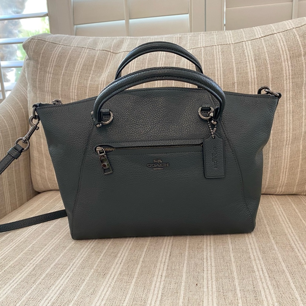 Excellent condition Coach Prairie leather bag